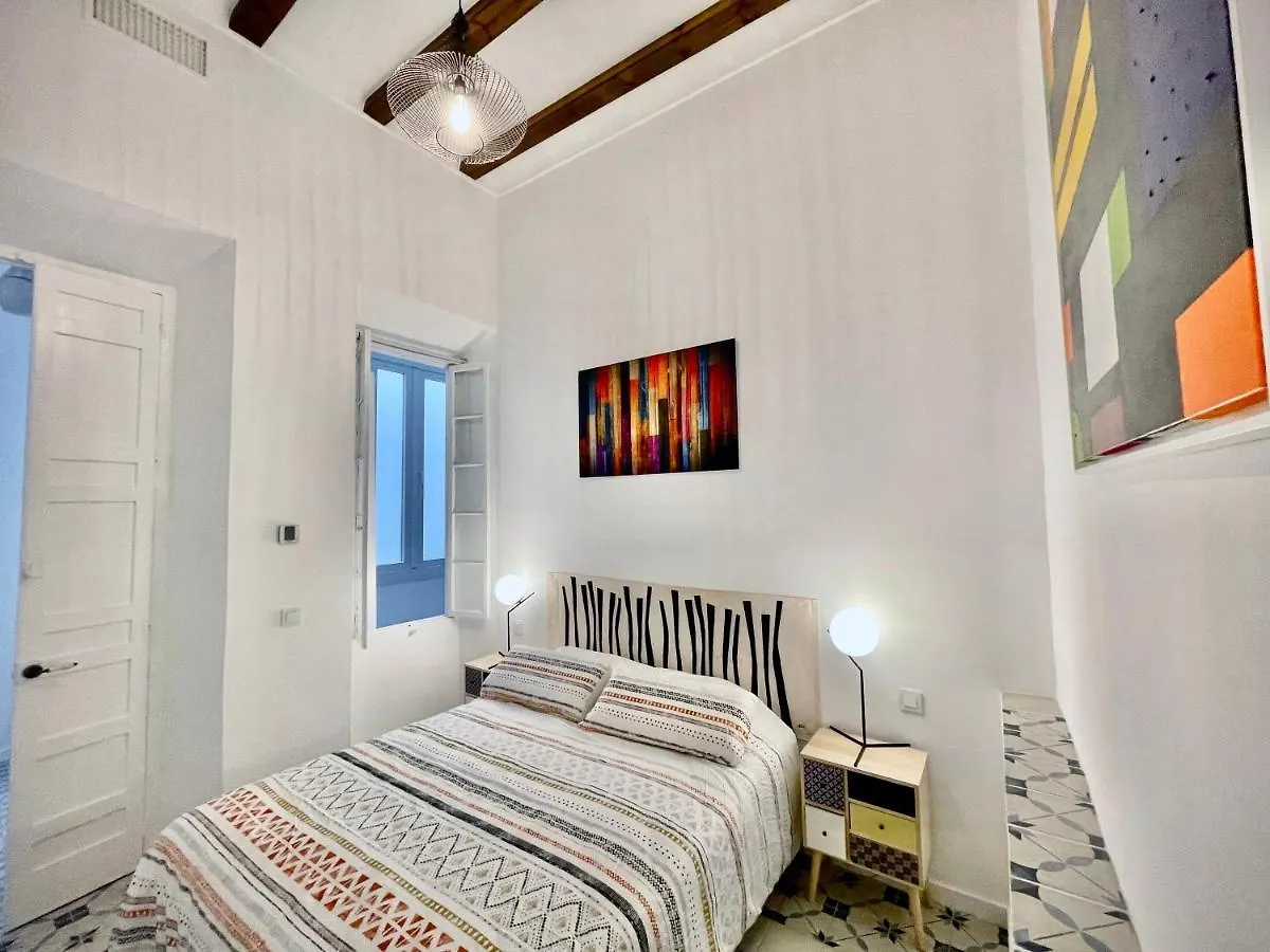 Puerta Azul 3 Bedroom Deluxe Apartment Málaga